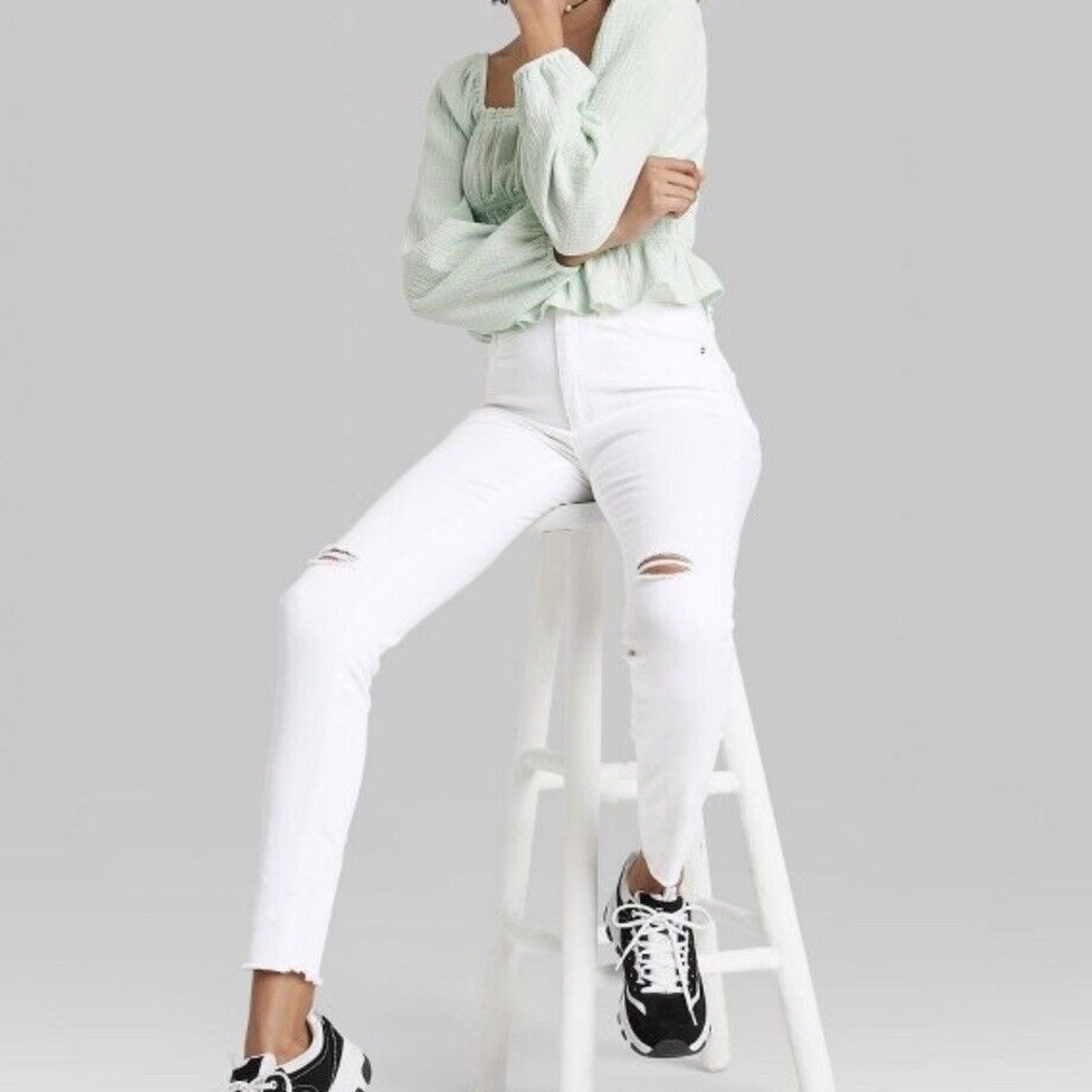 White skinny jeans